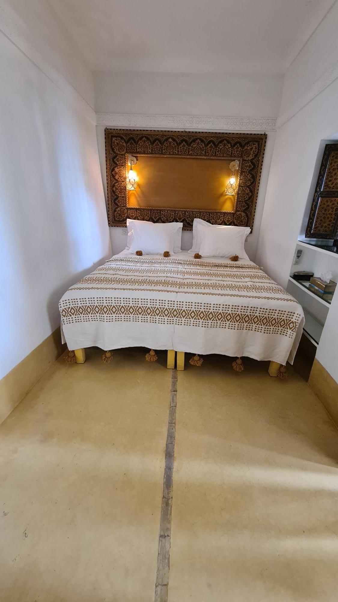 里亚德拉希盖尔住宿加早餐旅馆 马拉喀什 外观 照片